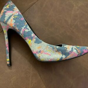 Shoe Republic LA Multicolor Abstract Heels